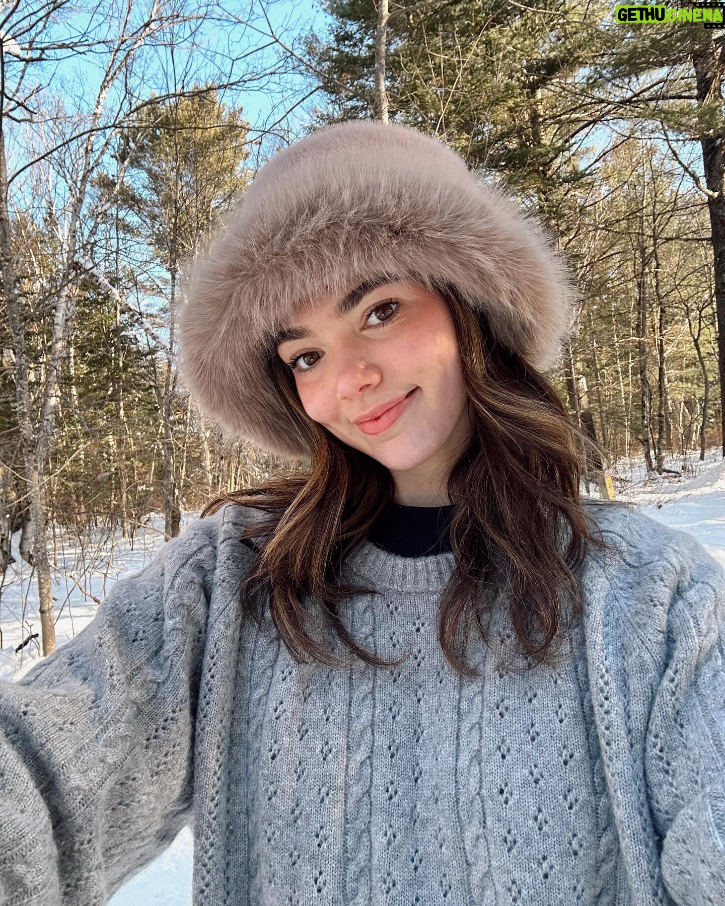 Alisha Newton Instagram - happy galentines ππ§Έβ¨π go tell ur besties u love them! π₯° also swipe to the end for a spook π₯΄