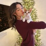 Alisha Newton Instagram - merry christmas ily ✨