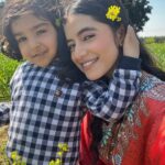 Alisha Parveen Instagram - My best friend on set! Cutest,Sweetest,purest❤️