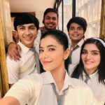 Alisha Parveen Instagram – The best team everrr🤍
#SchoolfriendsS2