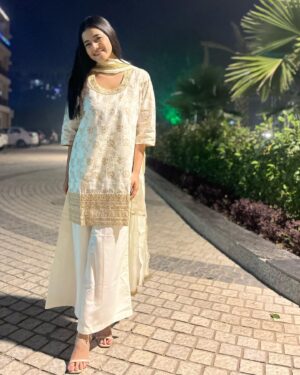 Alisha Parveen Instagram - Diwali Night🤍✨

@_aditibhagat