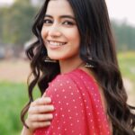 Alisha Parveen Instagram - 💛🍃🌻 📸 @mukul_photography_143 #udariyaan #aliarandhawa #alishaparveen