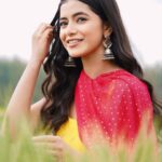 Alisha Parveen Instagram - 💛🍃🌻 📸 @mukul_photography_143 #udariyaan #aliarandhawa #alishaparveen