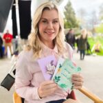 Alison Sweeney Instagram - Mother’s Day is such a special holiday. I love having the chance to celebrate the most important women in my life with a beautiful @Hallmark card and message. #AD To me, it’s all about spending the time to write my mom a note, share a funny memory or favorite joke, or even just a sentimental thought about how lucky I am to have her in my life. Each relationship I have with all the different amazing, strong women in my life is unique, so I like to take my time picking out the perfect Hallmark card for each person, and then thinking about exactly what I want to say. I love the whole experience, and knowing how rare it is to get a nice letter in the mail, I love that it’ll be something of a surprise too. Mother’s Day is coming up on May 12. If you still need to pick out the perfect card for the special moms in your life, shop your nearest @hallmark stores or check out Hallmark.com.