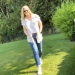 Alison Sweeney Instagram - Traveling kind of weekend. #ootd #saturdayvibes ✈️ thanks to @michelemariepr & @jonesnewyork