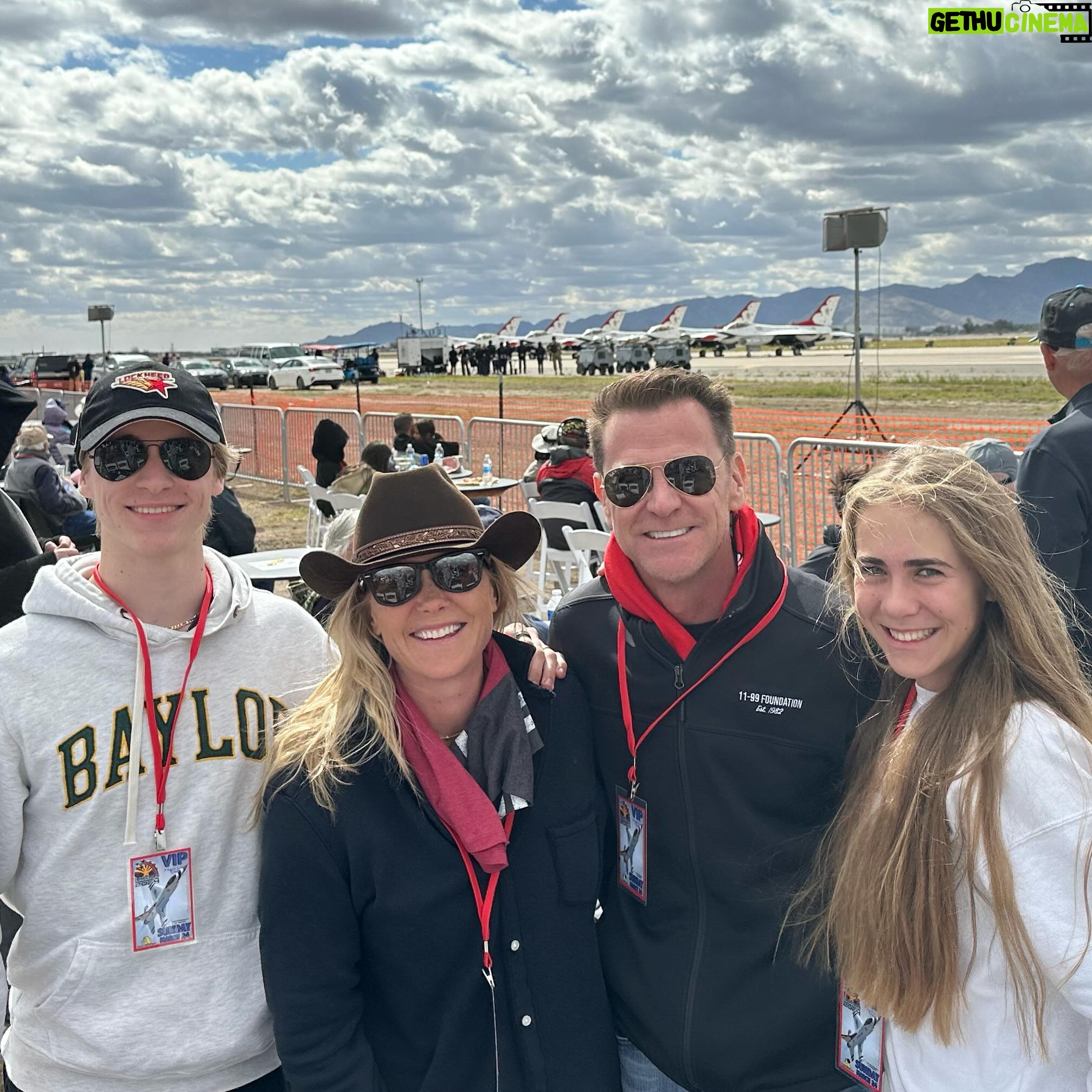 Alison Sweeney Instagram - Thank you to the @afthunderbirds for an incredible show! ✈️ 🇺🇸