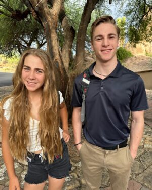 Alison Sweeney Instagram - Ben’s starting his senior year and Megan’s now a freshman in high school. Where does the time go?? 🥹🥹 #backtoschool 📚