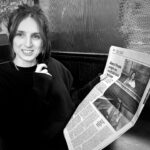 Alison Wheeler Instagram - J’ai jamais gagné un seul camembert au Trivial Pursuit et me voilà dans les pages Culture du Monde. Merci Sandrine Blanchard pour l’article sur le spectacle. C’est ma mère qui va être fière. (Même si elle préfèrerait que je fasse Telematin ou Faustine Bollaert).