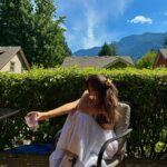 Alissa Skovbye Instagram - 🕊️🌷🌻🧃
