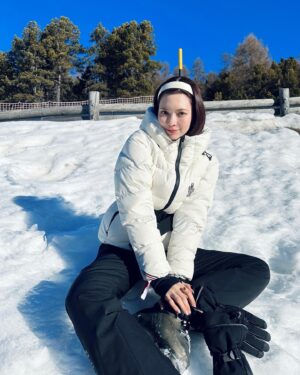 Alissa Yagi Instagram - ⛷️❄️ #MonclerGrenoble 🤍