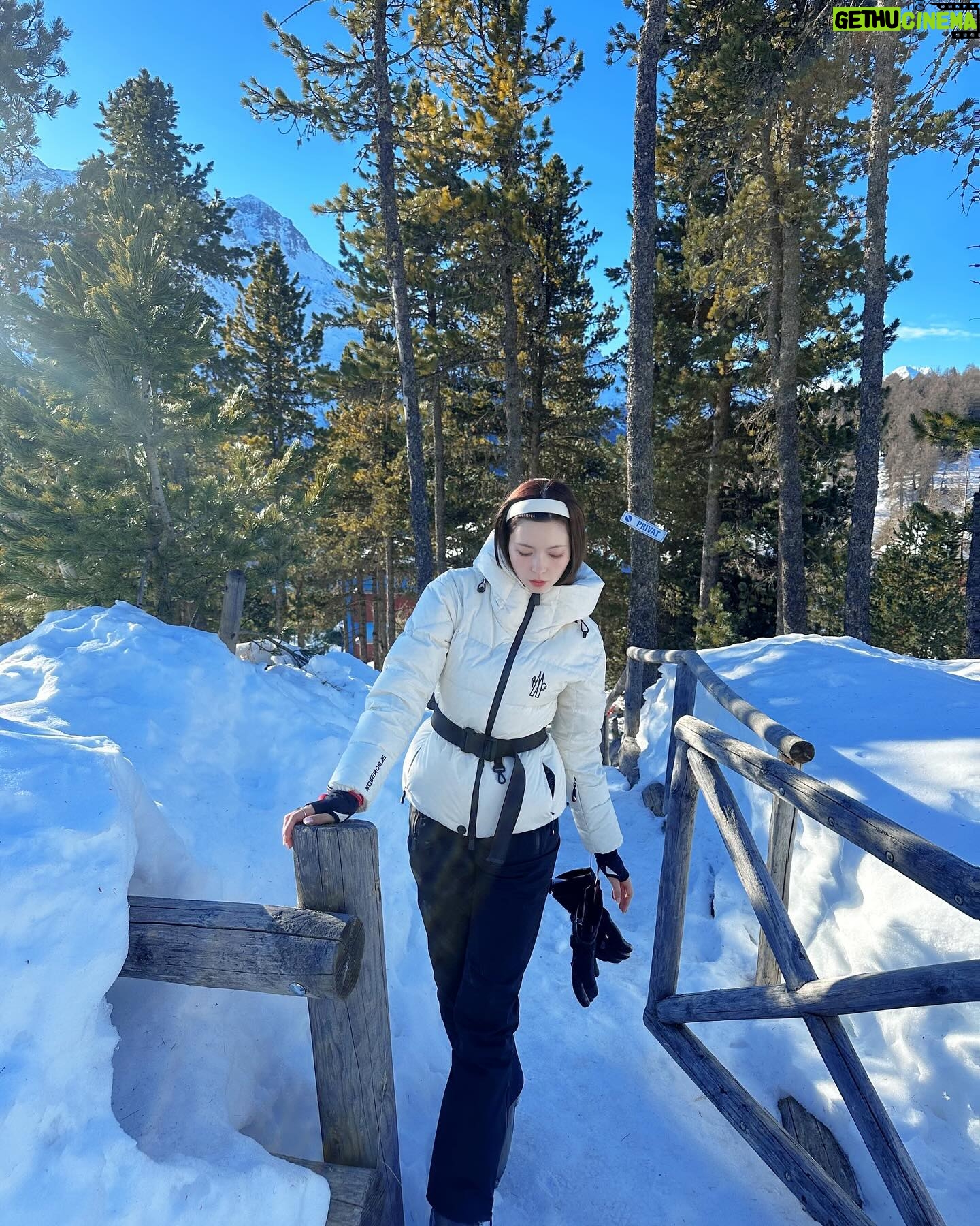 Alissa Yagi - 3 Likes - ⛷️❄️ #MonclerGrenoble 🤍