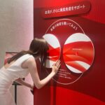 Alissa Yagi Instagram - 新生アルティミューンを体感できるイベント "Beauty Rhythm Park"が本日オープン。 早速おじゃましてきました♡ アルティミューンは 18種の美容成分を パワフルな浸透力で届けるエイジングケア美容液。🌱 日中のダメージだけでなく 睡眠不足などによる肌変化にも アプローチしてくれるので、 朝晩のケア両方に取り入れたい頼もしい存在です☺️ そんな名品美容液を楽しく学び体験できるイベント ぜひ遊びに行ってみてね🎡 #アルティミューン #美肌免疫