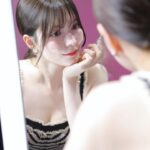 Alissa Yagi Instagram - @yslbeauty LOVESHINE LIPSTICK 💜 大好きなルージュヴォリュプテシャインのアップデート版！ 発売をとっても楽しみにしていました🤤👏🏻 フルーツオイルインで潤いが続く&"ツヤ再現成分"の配合量大幅アップでぷるぷるの唇に。🍓 薄膜で濃さの調整もしやすく、 ピタッと密着してムラになりにくいのも嬉しい。 着用カラーは154番 モーヴみのあるラズベリーレッドがおしゃれで一目惚れ🫶🏻 プライベートでは202.209を特に愛用する予感です☺️💭 #yslloveshine #yslラブシャイン #yslmakeup #pr