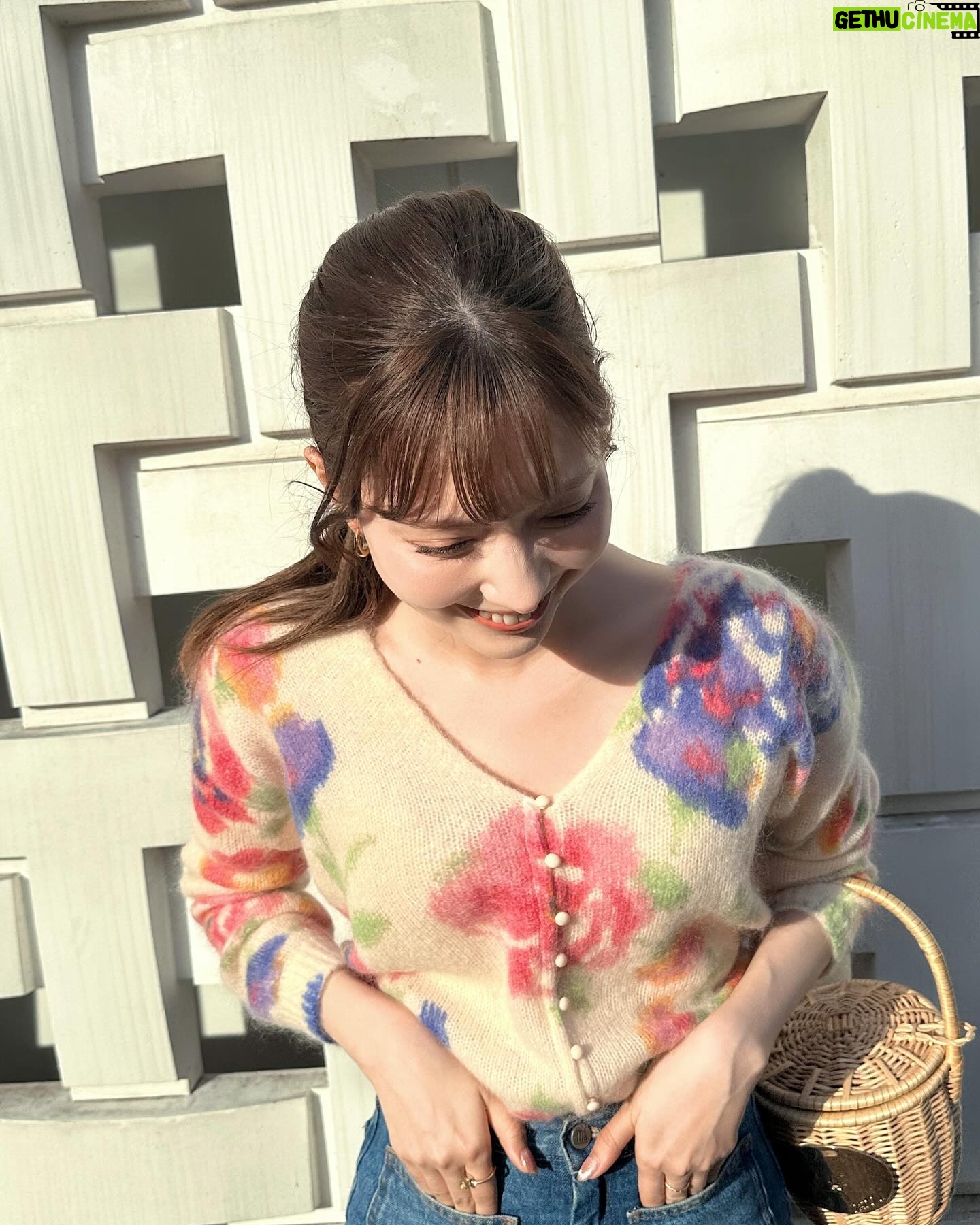 Alissa Yagi - 3 Likes - 今日の私服とメイクレシピ。☺️🌸
アイシャドウは @chanel.beauty コーラルトレジャー、
リップ @rmkofficial サクラメルト、
チーク @guccibeauty ロージータン です。♡