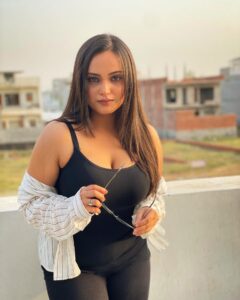 Aliya Naaz Instagram - A little lost , a little found ✨ . . . . Self potrait . #aliya #minoritymindset #lifequotes #chandigarh #mohali #mumbaiactor #actor #actress #indiangirls #indianactress #pinkvilla #pinkvillatelly #pinkvillasouth #instantbollywood #bollywoodactor #indianwebseries #southindianactress #tamilcinema #teluguactress #kannadactress #colorstv #shaktiastitvakeehsaaski #sasuralsimarka2 #mumbaigirls #delhigirls #bollywoodhot #sonakshisinha #indianmodel #dubaigirls #chandigarhmodels
