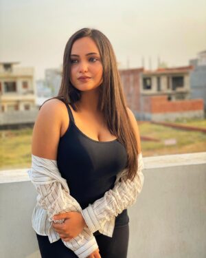 Aliya Naaz Instagram - A little lost , a little found ✨
.
.
.
. Self potrait 
.
#aliya #minoritymindset #lifequotes 
#chandigarh #mohali #mumbaiactor #actor #actress #indiangirls #indianactress #pinkvilla #pinkvillatelly #pinkvillasouth #instantbollywood #bollywoodactor #indianwebseries #southindianactress #tamilcinema #teluguactress #kannadactress #colorstv #shaktiastitvakeehsaaski #sasuralsimarka2 #mumbaigirls #delhigirls #bollywoodhot #sonakshisinha #indianmodel #dubaigirls #chandigarhmodels