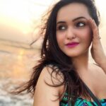 Aliya Naaz Instagram – Aren’t memories of love our biggest treasure?! ❤️
.
.
.
.
.
#grateful #spreadlove #sunset #bagabeach #bagabeachgoa #goa #goabeach #titoslane #titosgoa #anjunabeach #indian #indiangirl #mumbai #bandra #sfs #love #sunsetlover #beach #bethebestyou #instagood #instagram #water #instantbollywood #tellycelebs #pinkvilla #actress