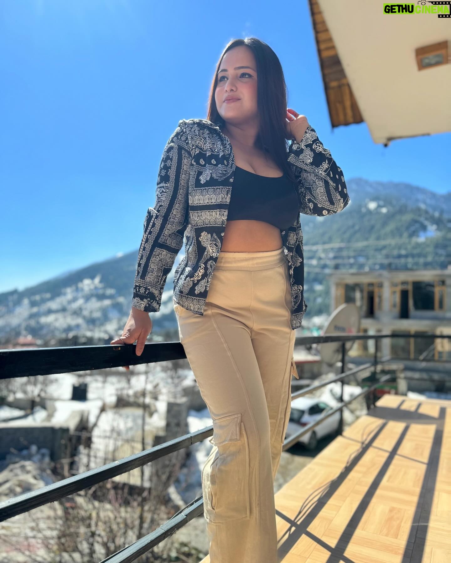 Aliya Naaz - 6.6K Likes - Keep talking while i keep living !
.
.
.
.
.
.
#manali #manalidiaries #himachal #himachalpradesh #travelgram #increadibleindia #burwa #ataltunnel #rohtang #aliyanaaz #ootd #ootdfashion #pinkvilla #pinkvillatelly #mumbaifashionblogger #mumbaitravelblogger #travelblogger #actorslife #colorstv #andheriwest #oshiwara #aramnagar #mumbaiactors #mumbaiactor