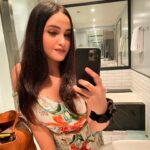 Aliya Naaz Instagram - I wasn’t made for reality , but life came and found me....