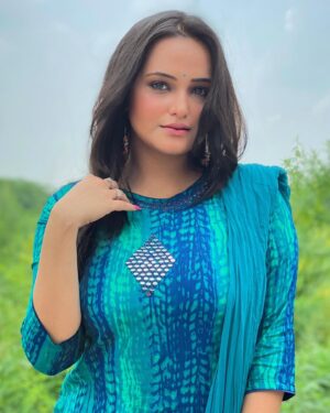 Aliya Naaz Instagram - Tu hai udaasi bhari koi haseen daastaan ✨ 
#makeupbyyourstruly 
Picture credit- @tondon_tilakdhari 
.
.
.
.
.
#aliyanaaz #indianactress #southindianactress #bollywoodhot #tollywoodhotactress #kannadactress #punjabiactress #chandigarhgirls #mumbaiactor #colorstvserial #starplusserials #indianwebseries #villagegirl #kolkatagirl #instantbollywood #viralbhayani #pinkvillasouth #pinkvillafashion #indiangirls #desigirl #goregaonfilmcity #filmcitymumbai #mohali #punecity #sonakshisinhahot #sonakshisinha #balajitelefilms #altbalaji #zee5premium