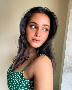 Aliya Naaz Instagram - It’s Sunday and here I’m too much busy doing nothing . 💁🏻‍♀️
.
.
.
.
#sundayselfie #explorepage #mumbaikar #mumbaigirls #bandrawest #bandra #mumbairains #instantbollywood #pinkvilla #pinkvillatelly #pinkvillasouth #bollywoodhot #pollywood #colorstv #indianactor #mumbaiactor #delhigirls #bollywoodfashion #viralvideos #viralpost #indiangirls #indiangirl #sfspost #goregaon #andheriwest #filmcitymumbai #ramojifilmcity #viralgirl #kolkatagirl #chandigarhmodels