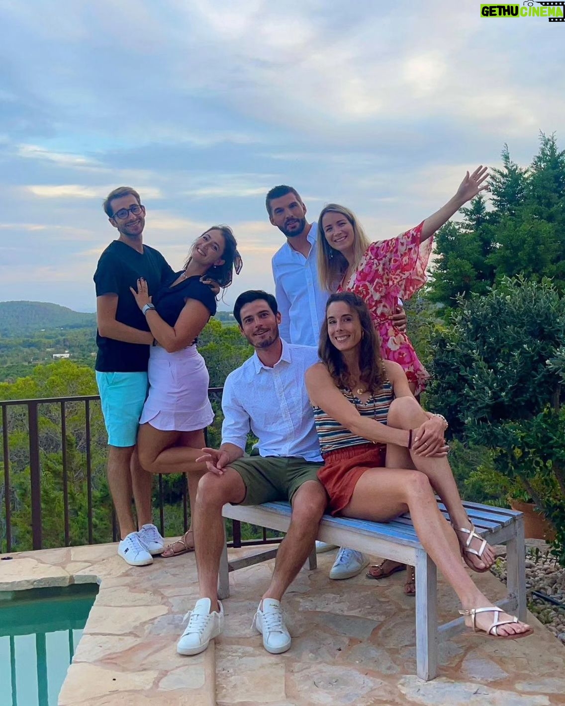 Alizé Cornet - 4.3K Likes - I didn't take a pill in Ibiza 😉, but still had an unforgettable week with these amazing people 🫶🥹💃
Ibiza, you are so much more than what your reputation would suggest 🙏🌱🌺🌳🐠🌞⛵️💙✌️
Merci pour tout les copains 🥰 #vidalocaforever