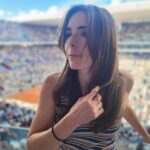 Alizé Cornet Instagram – Roland Garros from an other perspective 🎧🎤☀️