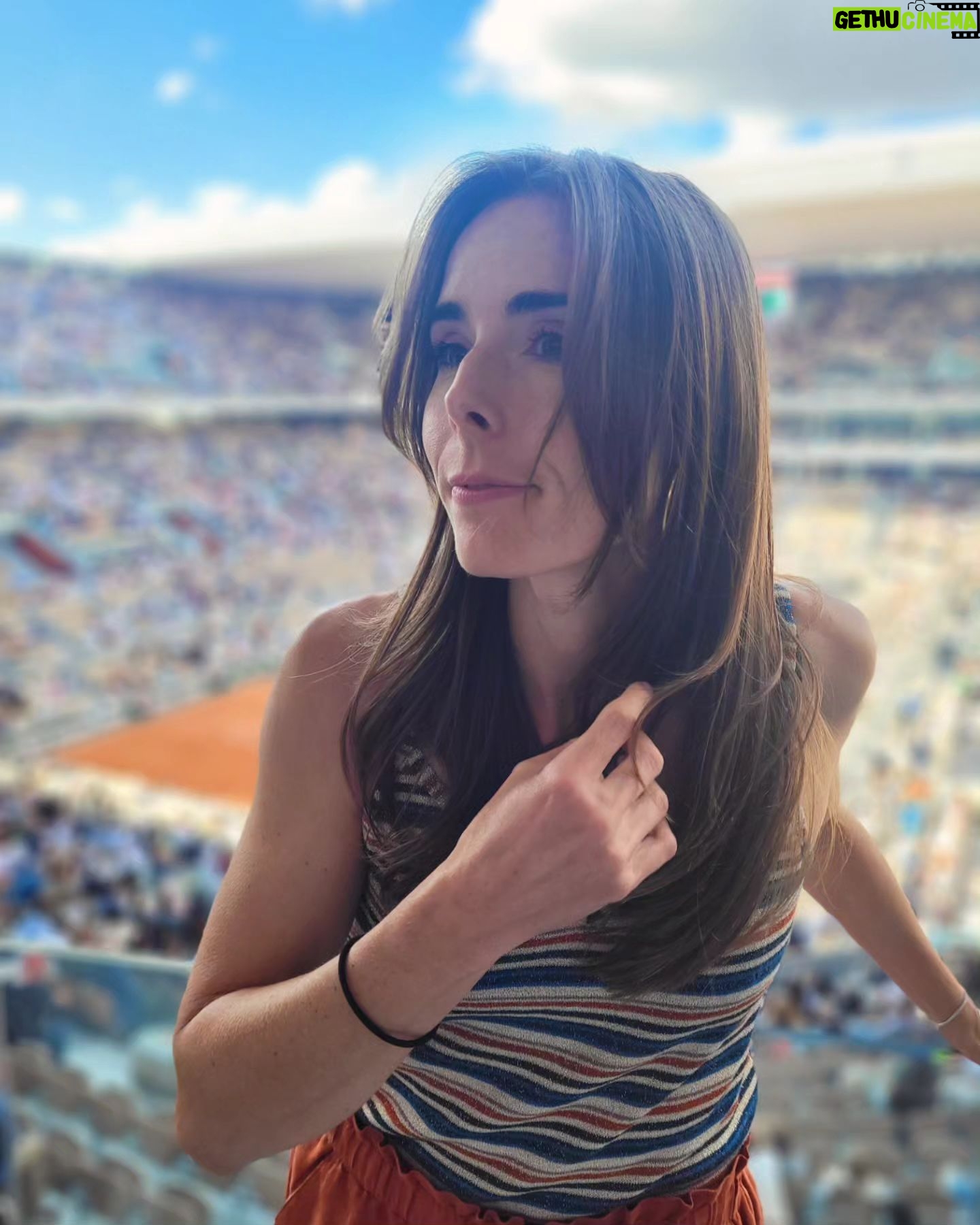 Alizé Cornet - 5.4K Likes - Roland Garros from an other perspective 🎧🎤☀️