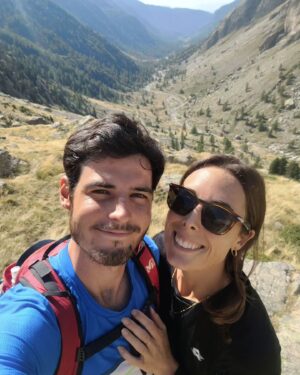 Alizé Cornet Instagram - "𝑻𝒐𝒖𝒕 𝒂𝒓𝒓𝒊𝒗𝒆 𝒑𝒐𝒖𝒓 𝒖𝒏𝒆 𝒓𝒂𝒊𝒔𝒐𝒏"

Je comprends mieux ce que cela veut dire maintenant. 
Tout ce temps, c'était toi ma raison ❤️ 
Et depuis toi, tout a un sens.

Joyeux anniversaire mon grand amour 🦆🥰