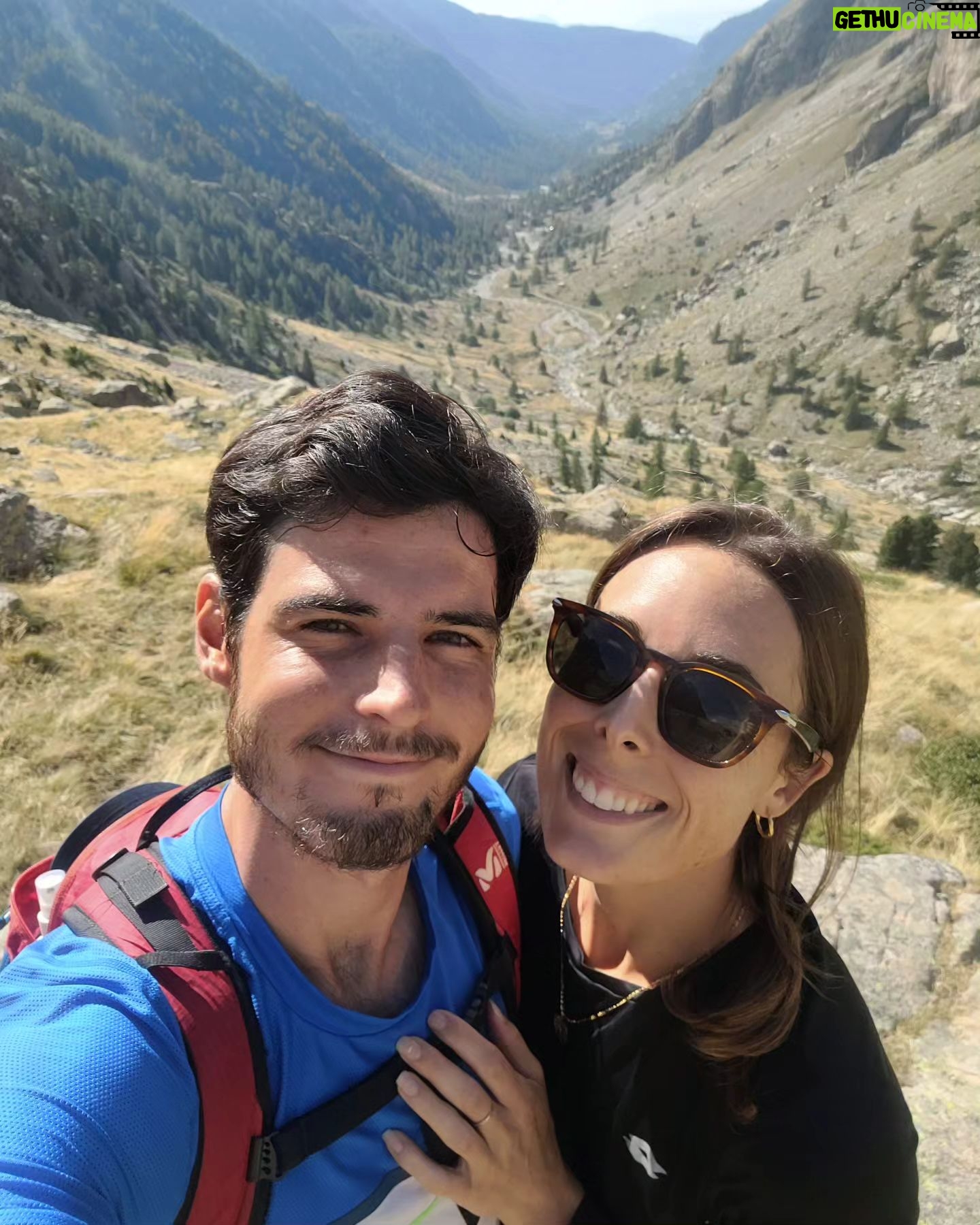 Alizé Cornet - 7K Likes - "𝑻𝒐𝒖𝒕 𝒂𝒓𝒓𝒊𝒗𝒆 𝒑𝒐𝒖𝒓 𝒖𝒏𝒆 𝒓𝒂𝒊𝒔𝒐𝒏"
Je comprends mieux ce que cela veut dire maintenant.
Tout ce temps, c'était toi ma raison ❤️
Et depuis toi, tout a un sens.
Joyeux anniversaire mon grand amour 🦆🥰