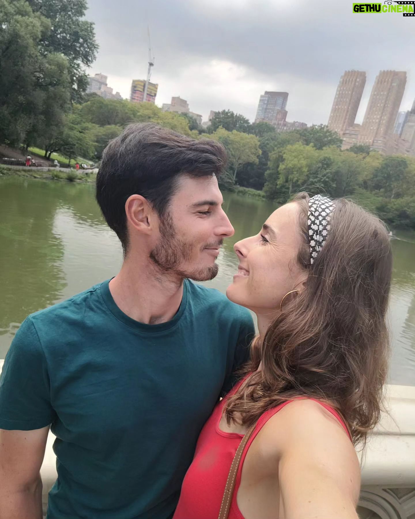 Alizé Cornet - 7K Likes - "𝑻𝒐𝒖𝒕 𝒂𝒓𝒓𝒊𝒗𝒆 𝒑𝒐𝒖𝒓 𝒖𝒏𝒆 𝒓𝒂𝒊𝒔𝒐𝒏"
Je comprends mieux ce que cela veut dire maintenant.
Tout ce temps, c'était toi ma raison ❤️
Et depuis toi, tout a un sens.
Joyeux anniversaire mon grand amour 🦆🥰
