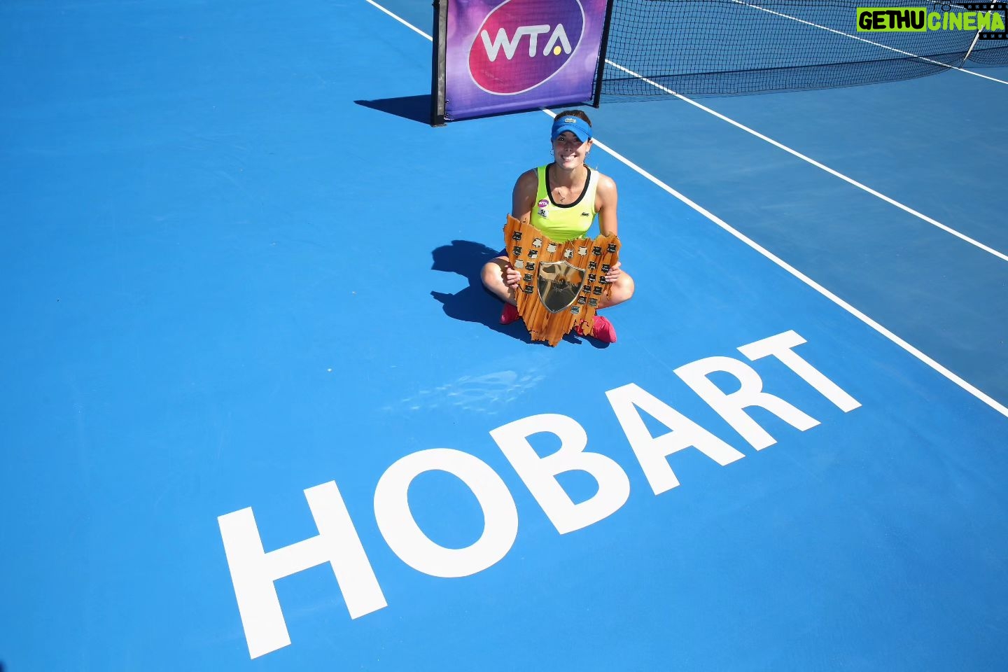 Alizé Cornet - 7.5K Likes - If this Australian Open was to be my last one, I can't help but look back on everything that Australia has meant for me throughout my career :
- The beginning of this incredible streak of Grand Slam participations in 2007 (2)
- My first 4th round in GS in 2009 and my first (and only) quarter final in 2022 (3,4)
- A WTA title in Hobart in 2016 (5)
- The wins in Hopman Cup in 2014 (6) and in Fed Cup in 2019 (7)
So many intense memories that will always connect me in a special way to this country.
Playing on the courts of Melbourne Park has been an honor and a thrill, and I was lucky enough to experience it 19 times ! The atmosphere there is almost unmatchable.
Feeling a bit blue right now, but there is also so much to be happy about.
It was a hell of a love story mate. Thank you 🥲💙
