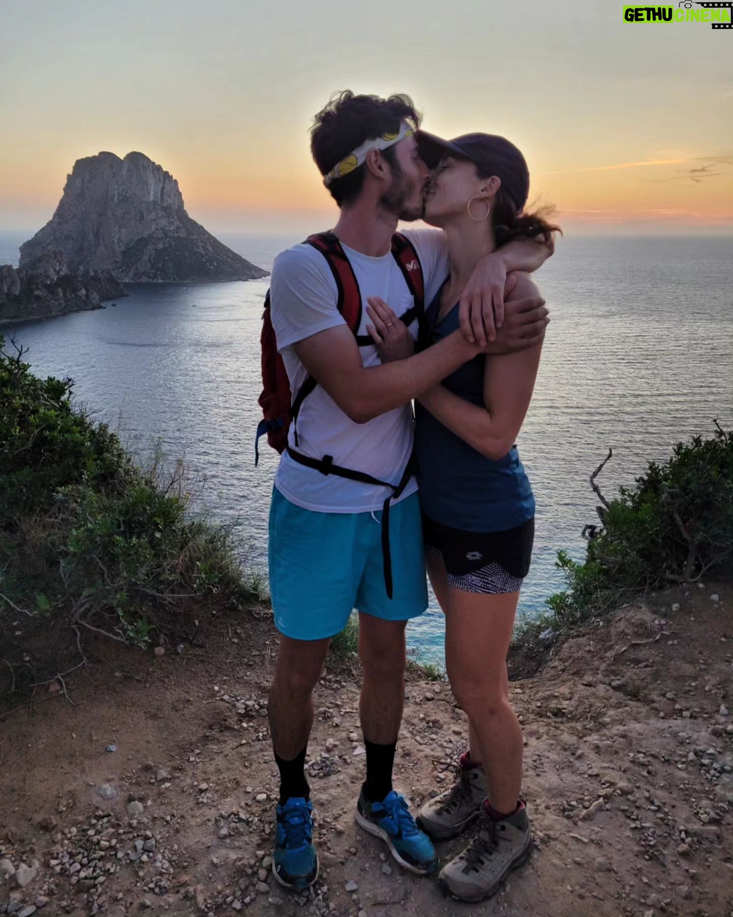 Alizé Cornet - 4.3K Likes - I didn't take a pill in Ibiza 😉, but still had an unforgettable week with these amazing people 🫶🥹💃
Ibiza, you are so much more than what your reputation would suggest 🙏🌱🌺🌳🐠🌞⛵️💙✌️
Merci pour tout les copains 🥰 #vidalocaforever
