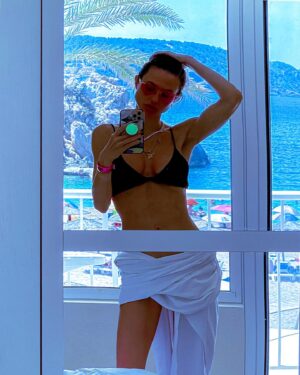 Alizée Paradis Instagram - new generation girl doing bad girls things #spain #poesie #bbgirl