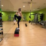 Alla Mikheeva Instagram - Каждый день тренировки в @verba_mayr ☘️ А что Вы любите больше йогу 🧘‍♀️ или функциональную тренировку? 🏋️🤸🏼‍♀️