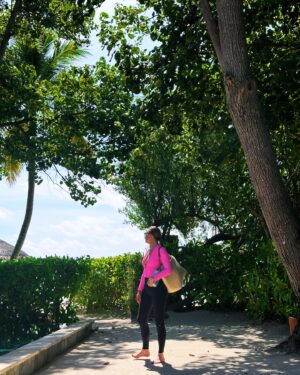 Alla Mikheeva Instagram - На серф 🏄‍♀️

#maldives 
#surf