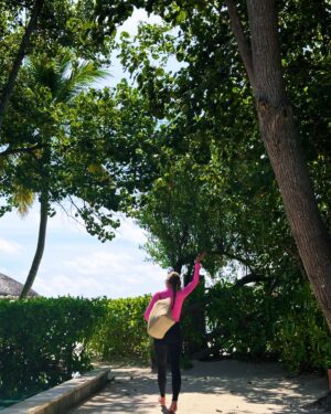 Alla Mikheeva Instagram - На серф 🏄‍♀️

#maldives 
#surf