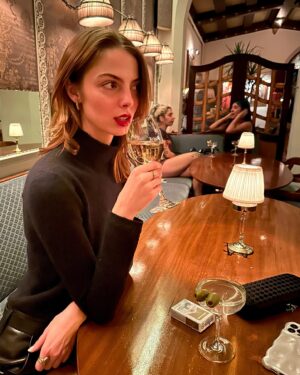 Allie Marie Evans Instagram - I’m just gonna have one drink 🍷 @allsaints