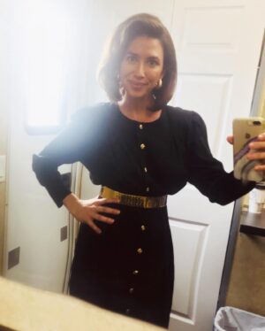 Allie McCulloch Instagram - HEY! have you watched @thegloriasmovie  yet?? you should! it’s avail on @amazonprimevideo 

...and once in a blue moon, you get dressed by an actual real-life wizard like @thesandypowell and @alexisforte5 and their creations are magical pieces of wearable art. 
plus I’ve never met anyone more fashionable on this entire planet period. (I wanna be as cool as you when I grow up)
.
#thegloriasmovie #gloriasteinem #sandypowell #amazon #brendafeigen #feminism #costume #wardrobe #wardrobestylist #periodpiece @juliannemoore