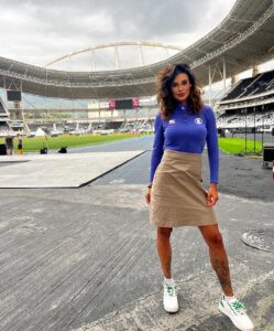 Actress Alline Calandrini HD Instagram Photos and Wallpapers July 2024