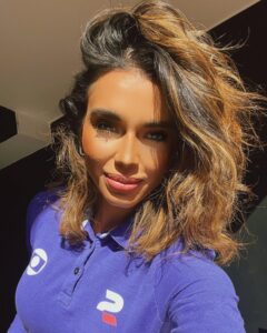 Alline Calandrini Most Liked Photos and Posts