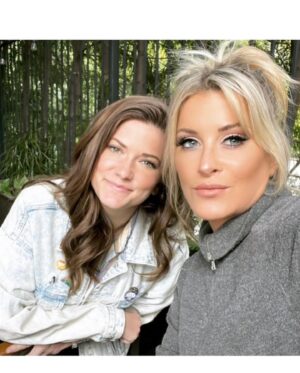 Allison Dunbar Instagram - You make life so much more beautiful.  Lucky to be riding with you Emily Pendergast. Happy birthday my beloved friend! 🎂 @ependergast