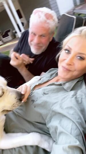 Allison Dunbar Instagram - VERY SPECIAL ANNOUNCEMENT ❣️ 
The Perlmans have expanded our family💕 @perlmutations & I have been trying to introduce Ice Cream Cake aka Icy for 2 days- adopted 6/13. Here she is!! (with several outtakes. )Icy we’re gonna spoil you rotten forever💘💖💝 Thank you Claudia @luvhounds for making this adoption happen and thank you @ivanalisjakerickson for trusting us🤍
#adoptdontshop #adoptadogsavealife #reacuedismyfavoritebreed #rescuedismyfavoritebreed  #labsofinstagram #threedogsquad  #threedogsarebetterthantwo #weloveourdogs #dogparty #reeloftheday #blooperreel #dogbloopers #outtakes