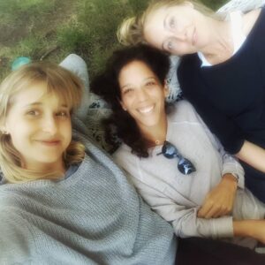 Allison Mack Instagram - "Love is a promise, love is a souvenir, once given never forgotten, never let it disappear." #johnlennon #nourishment #soulfood #sundaydays #hammocks #friendship #love