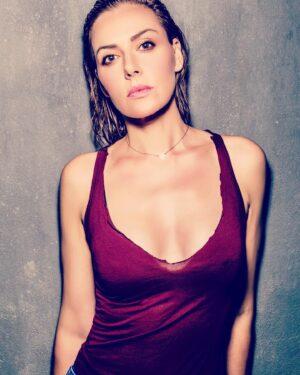Allison McAtee Instagram - ✨ #channeling #sarahconnor ✨.
AkA #newtwist on “ #weekendwarrior “ !?
#lindahamilton #terminator #vibes #championing #girlswhokickass 🥊
📸 @jamesdepietrophotography
