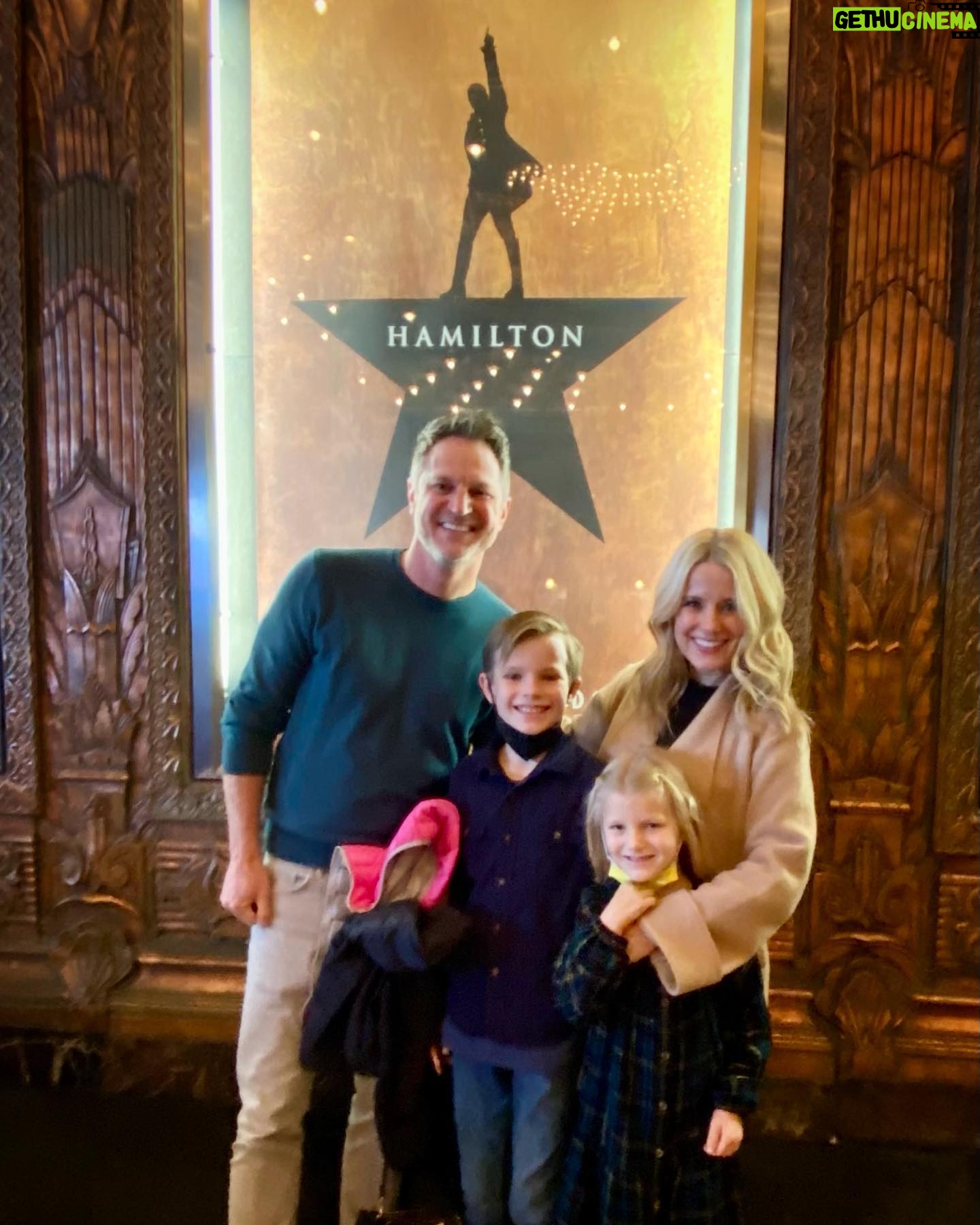 Allison Munn Instagram - Just blew my 10 year old’s mind. Thank you to @dbbonds for making it happen & @jenjsese for making it so special. ⭐️