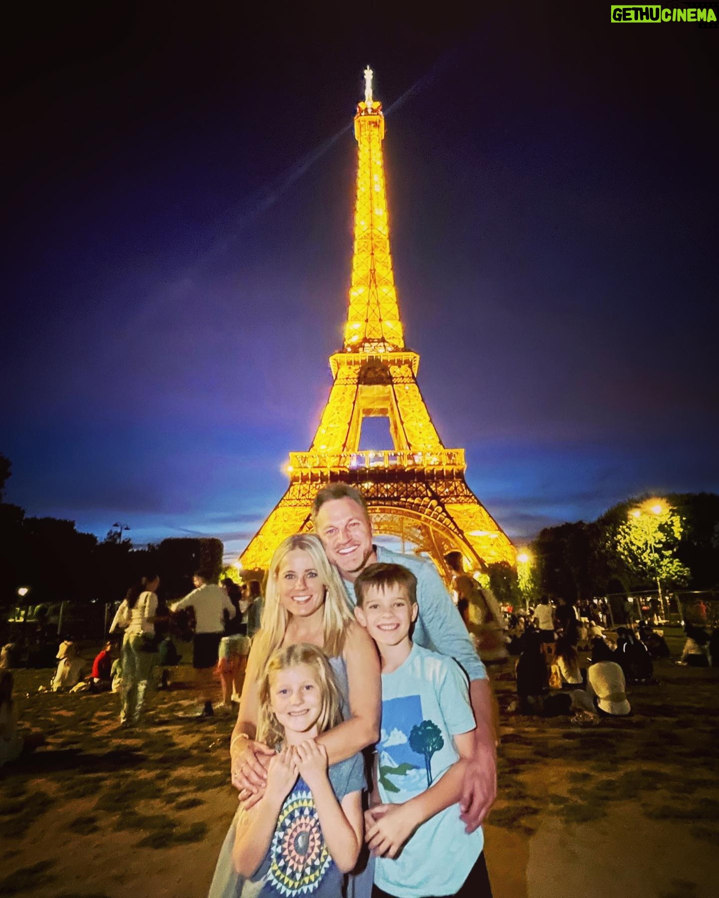 Allison Munn Instagram - Wrapping up a whirlwind of a summer with family & friends. Big thanks to my kids for being great travelers and @talrabinowitz & @alecsulkin for being incredible hosts.