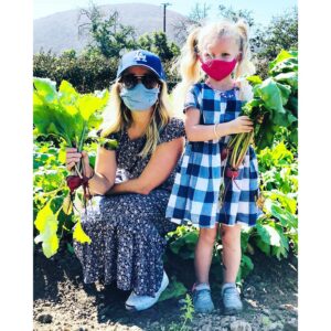 Allison Munn Instagram - We played hooky from zoom school today & went to the farm.