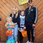Allison Munn Instagram – Happy Halloween!! 🎃⁣
⁣
(I promise to pull a costume together next year. Maybe.)