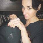 Allison Scagliotti Instagram - What’s in the bag?? Just a few of my favorite things. Beyond pumped to take this artsy Spark Mini and portable Riff interface on a winter road trip. Paired with the new Omnyss effects collection, things are about to get heavy. Loving the custom Spark x You Mondrian grill. Cables, picks and stickers from @ernieball CBD tincture from @offgridblends Vegan serum from @byroe_official Hot sauce from @dawsonshotsauce Golden hydration from @liquiddeath Mysterious creativity cards from @thechrishau And road ready Spark Mini Riff interface by @positivegrid.